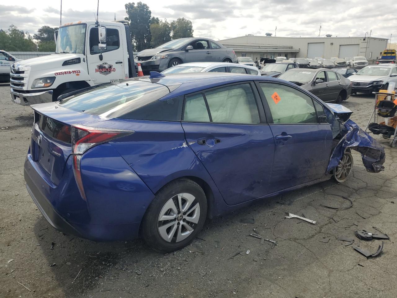 VIN JTDKBRFU4J3603387 2018 TOYOTA PRIUS no.3