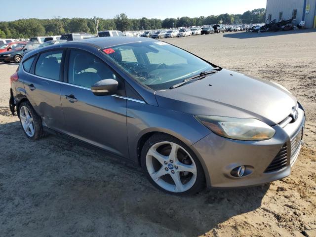 Hatchbacks FORD FOCUS 2012 Gray