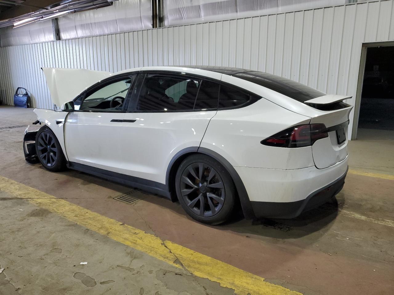 7SAXCDE5XPF396163 2023 TESLA MODEL X - Image 2