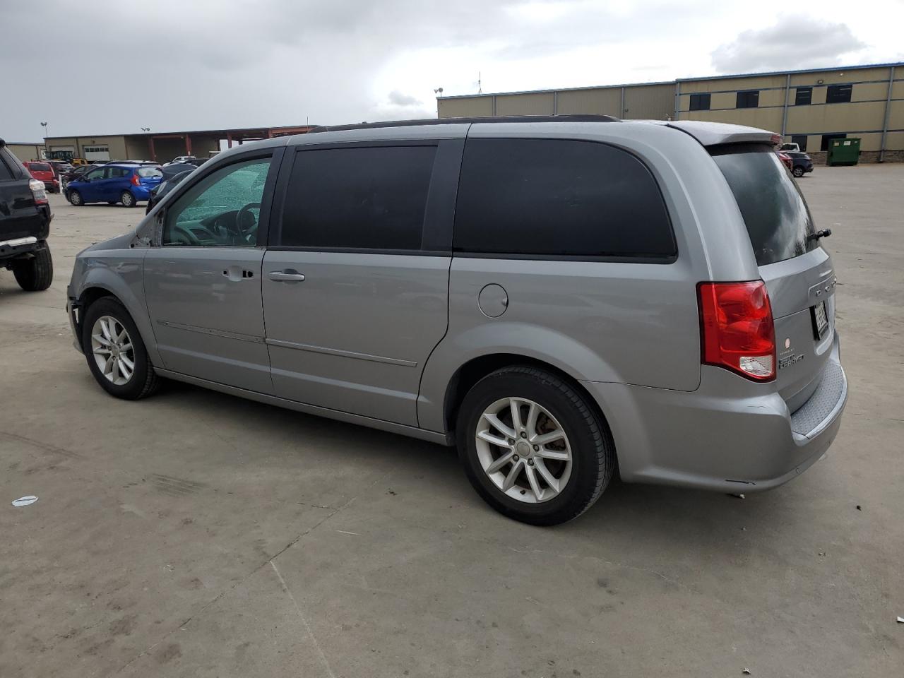 2016 Dodge Caravan - Image 2