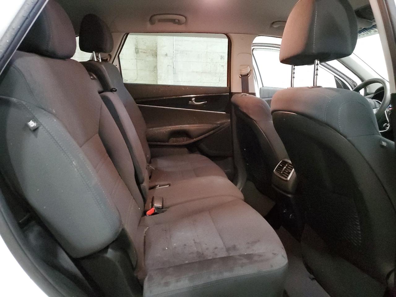 2019 Kia Sorento - Image 12