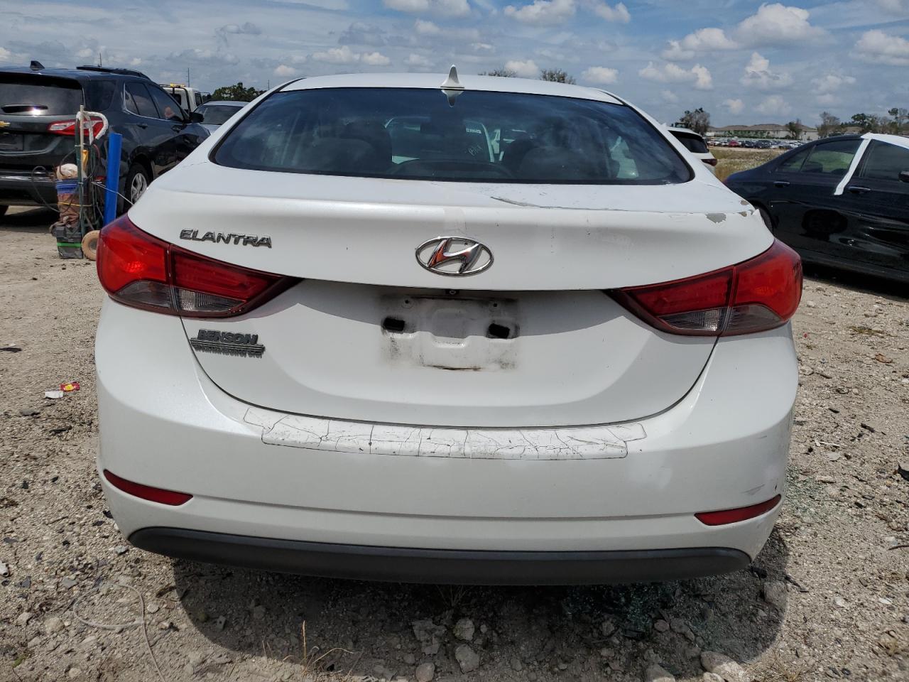 VIN 5NPDH4AE0FH576209 2015 HYUNDAI ELANTRA no.6