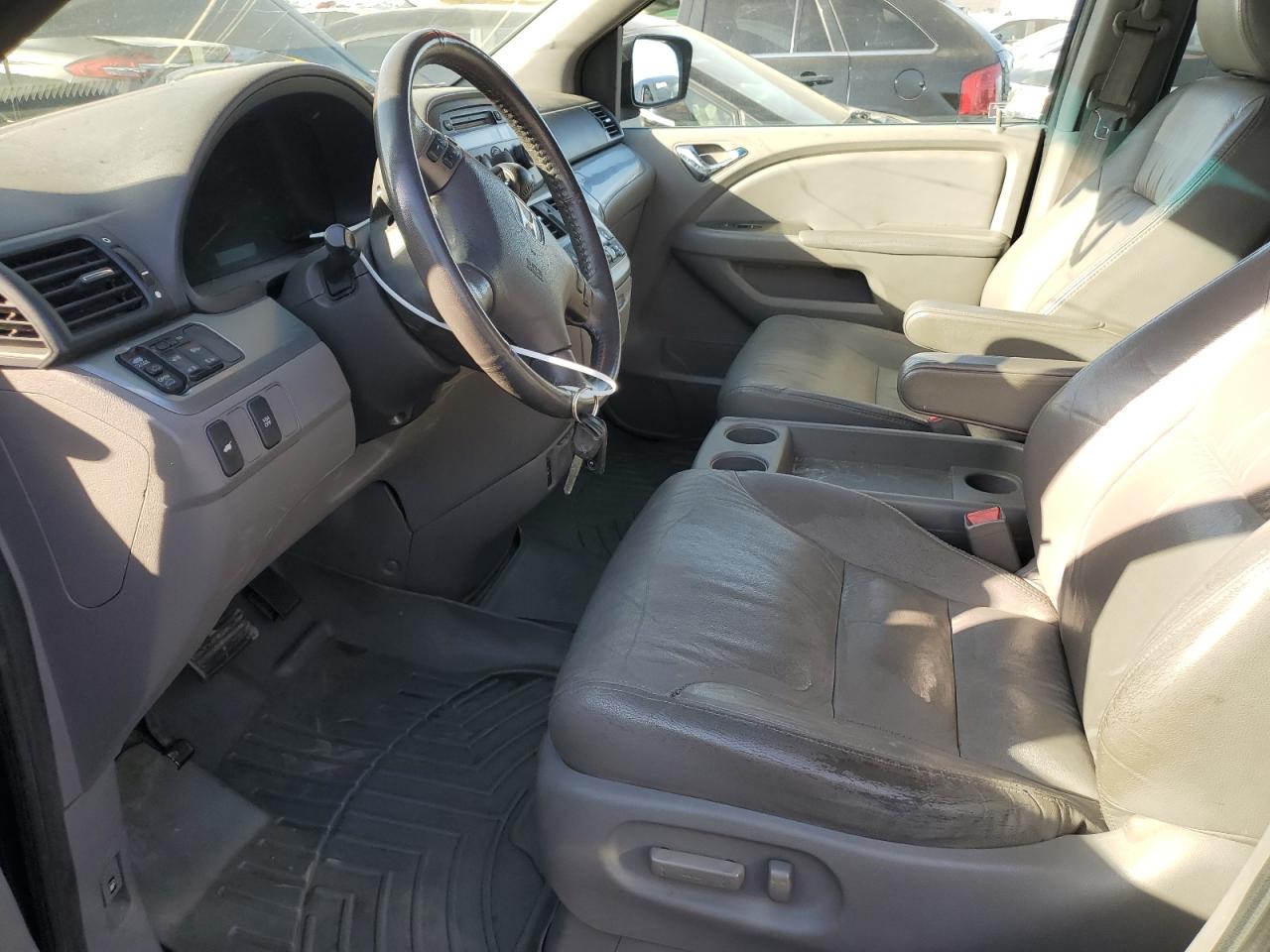 2010 Honda Odyssey - Image 7