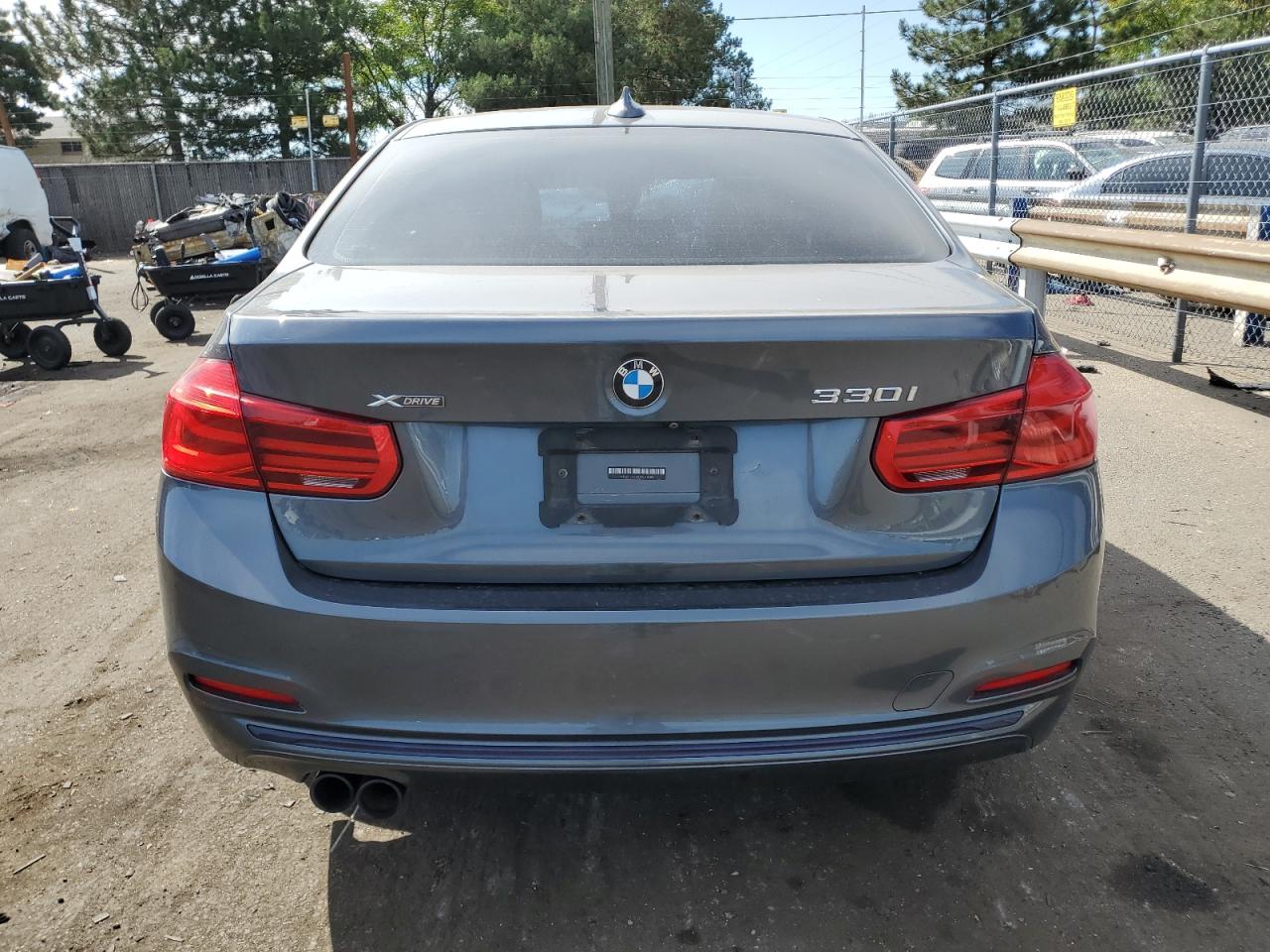 WBA8D9G50JNU69698 2018 BMW 330 Xi