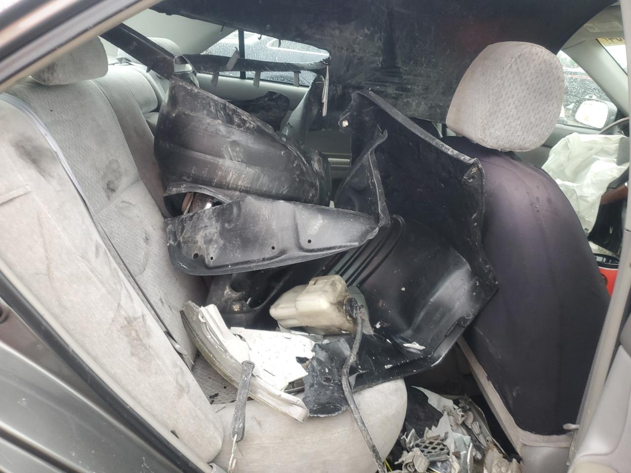 2003 Toyota Camry Le VIN: 4T1BE32K03U683787 Lot: 71004864