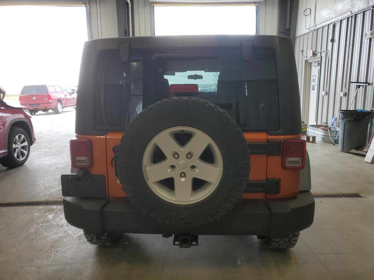 1J4BA3H12BL516442 2011 Jeep Wrangler Unlimited Sport