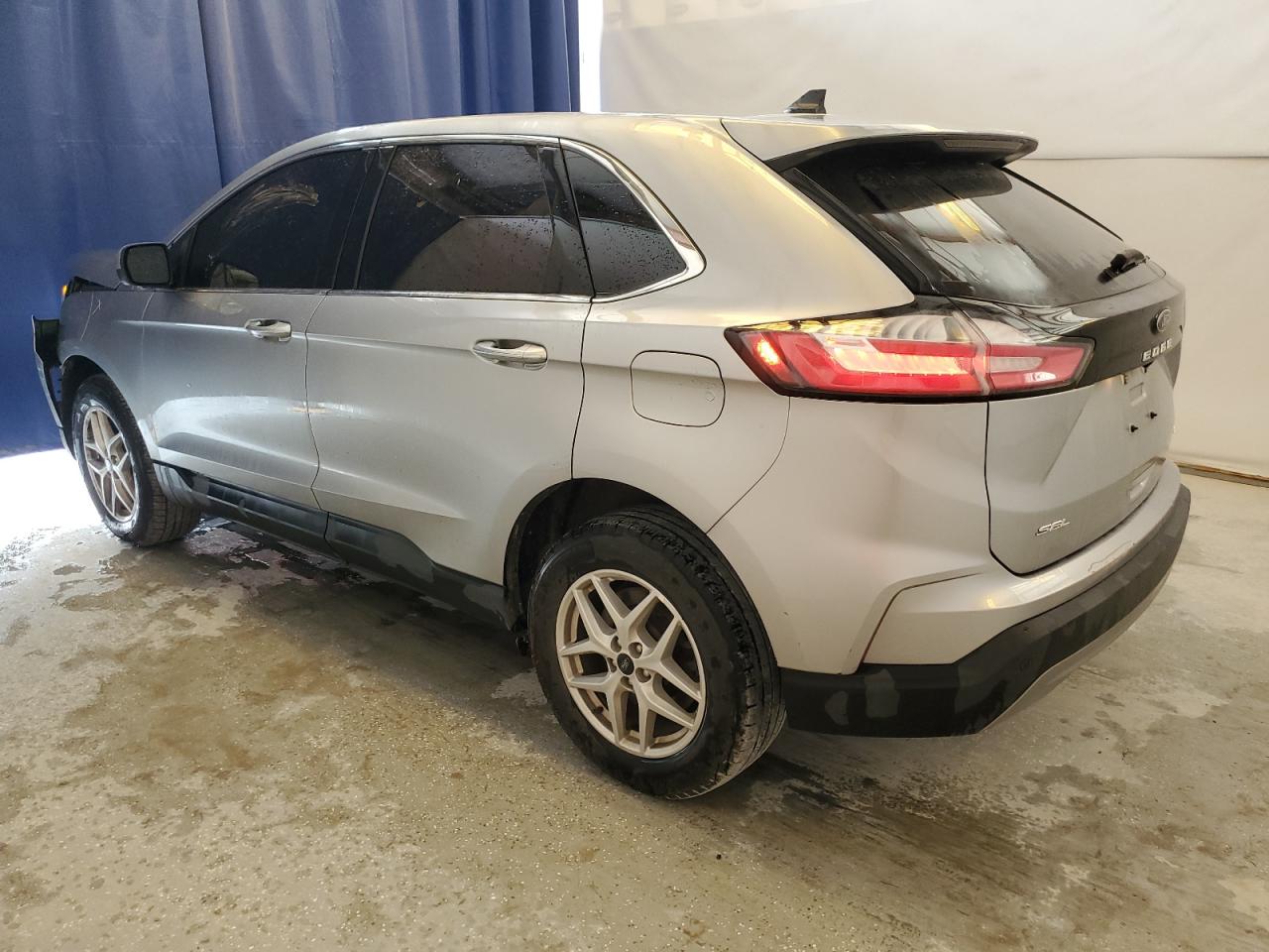 2023 Ford Edge - Image 2
