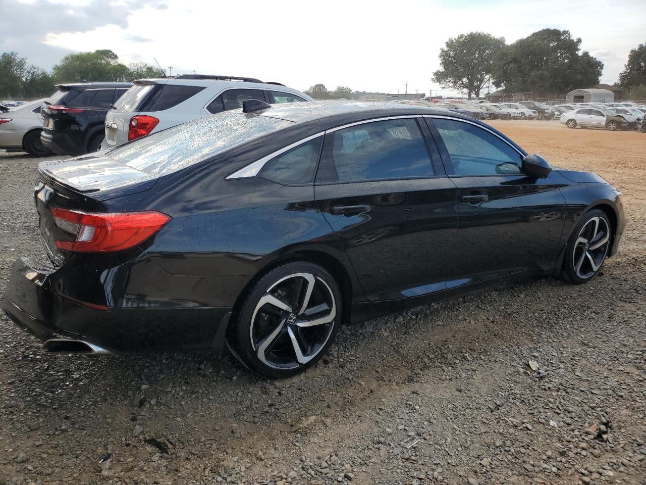 1HGCV2F34JA016338 2018 Honda Accord Sport