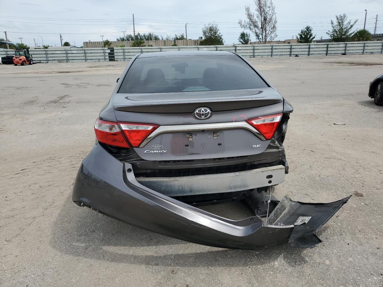 2015 Toyota Camry Le VIN: 4T1BF1FK0FU966044 Lot: 72976134