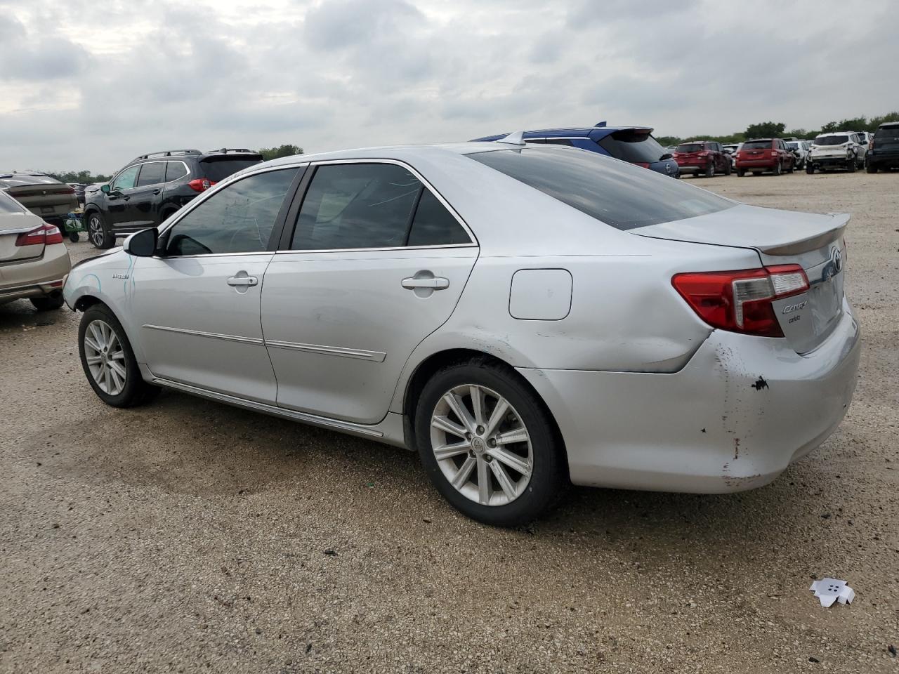 VIN 4T1BD1FK1DU073402 2013 TOYOTA CAMRY no.2