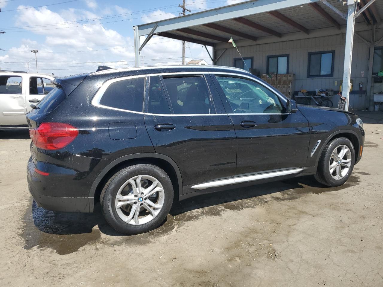 VIN 5UXTR7C52KLR47978 2019 BMW X3 no.3