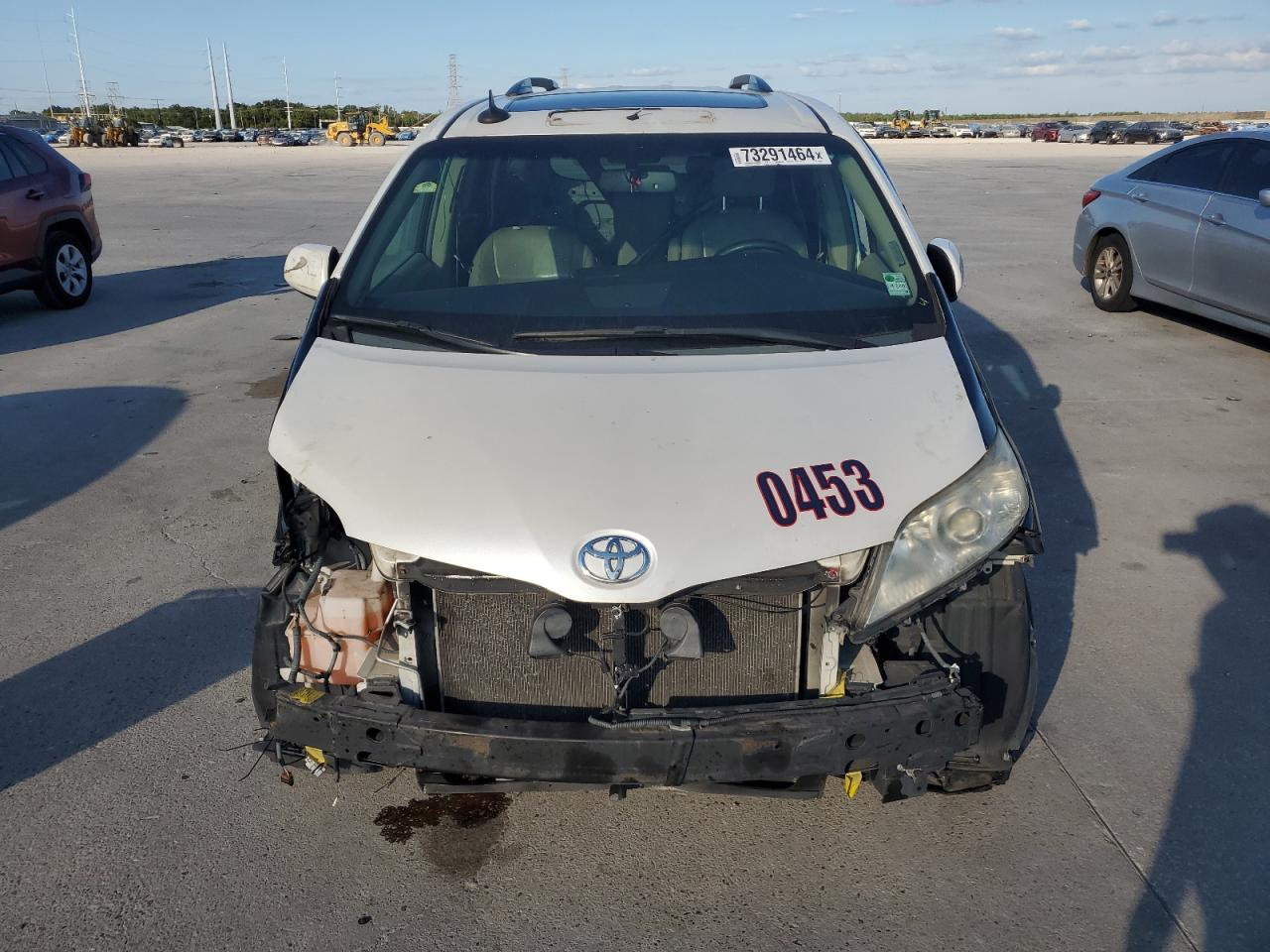2015 Toyota Sienna - Image 5