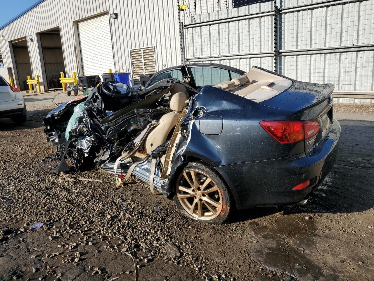 2008 Lexus IS - Image 2