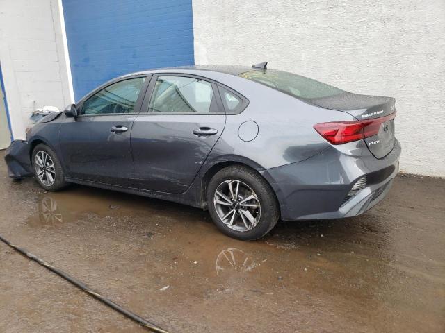 3KPF24AD7PE646716 Kia Forte LX 2