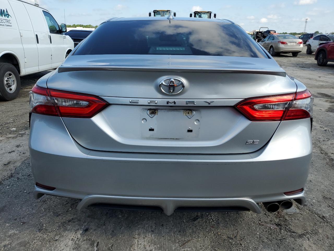 2018 Toyota Camry L VIN: 4T1B11HK5JU537664 Lot: 71800484