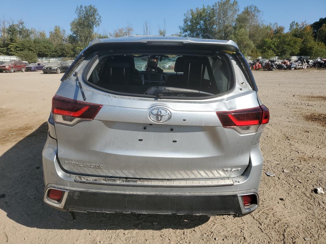 VIN 5TDJZRFH7KS602275 2019 TOYOTA HIGHLANDER no.6