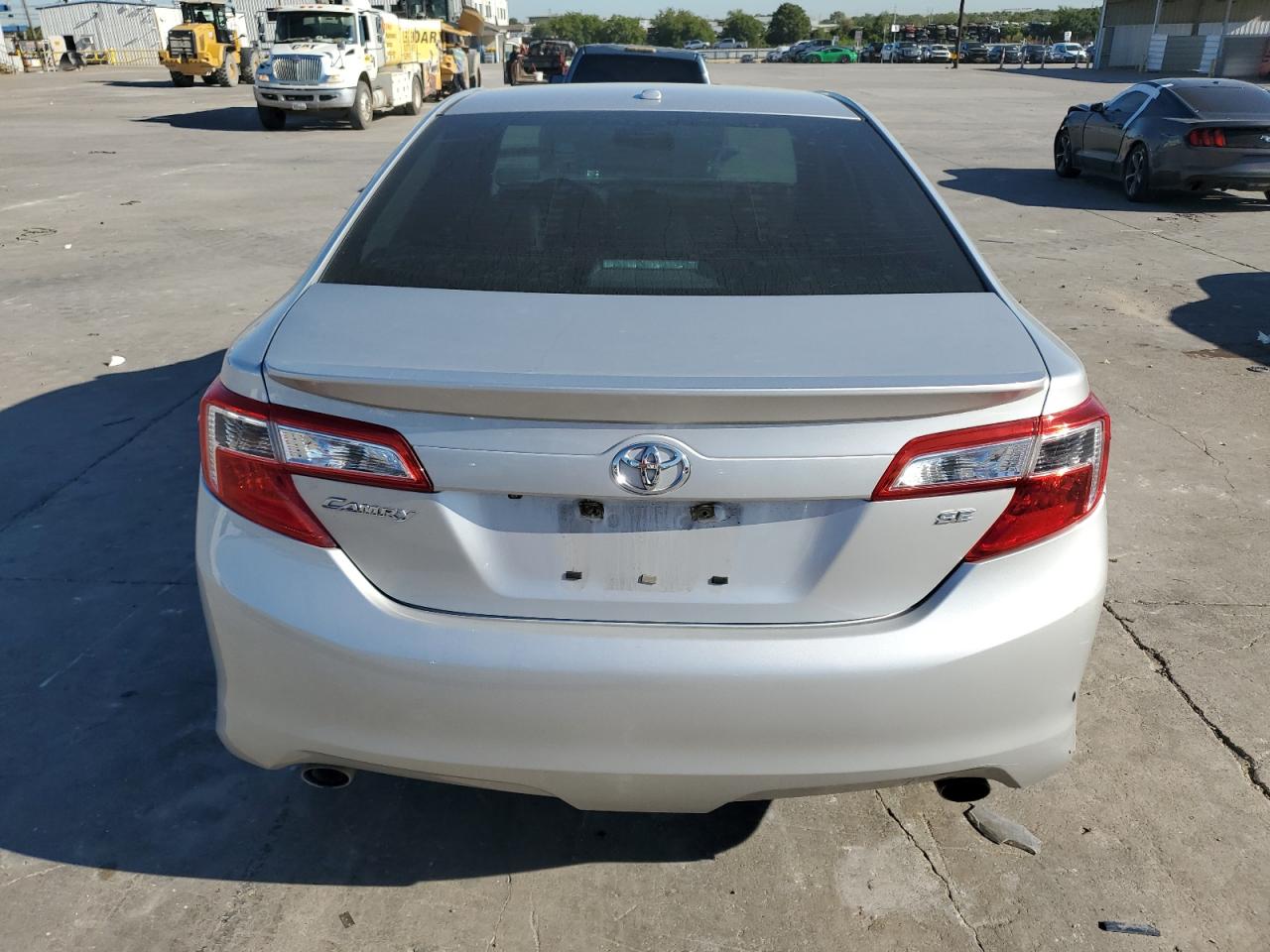 2014 Toyota Camry Se VIN: 4T1BK1FK0EU024411 Lot: 70855174