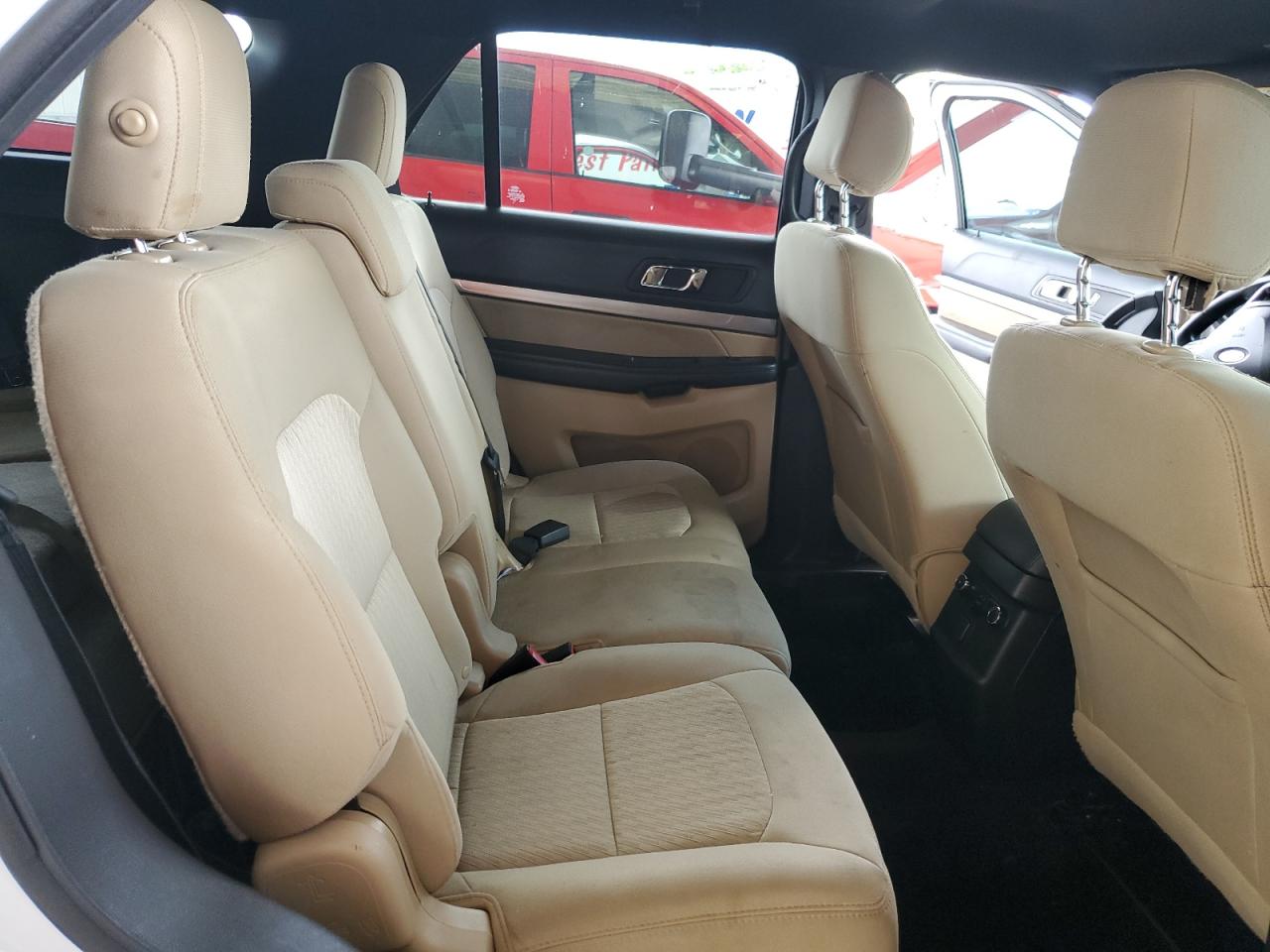 2016 Ford Explorer - Image 11