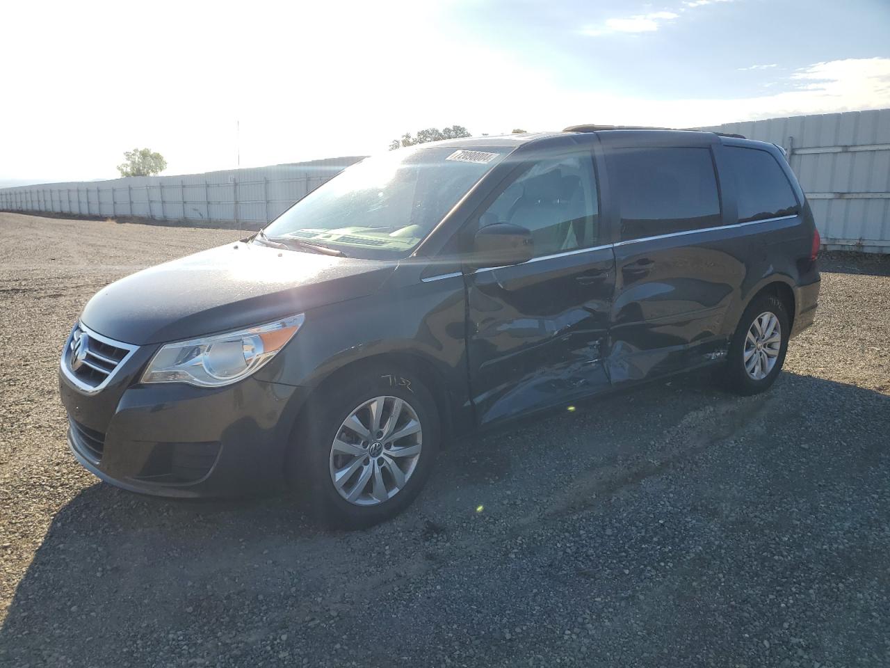 2012 Volkswagen Routan - Image 1