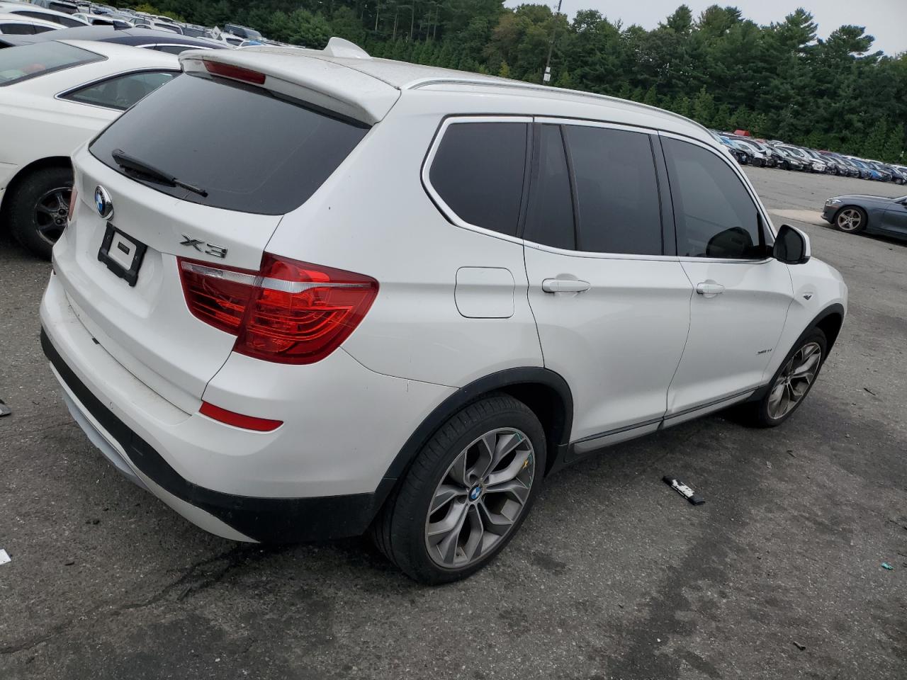 VIN 5UXWX9C51F0D52452 2015 BMW X3 no.3