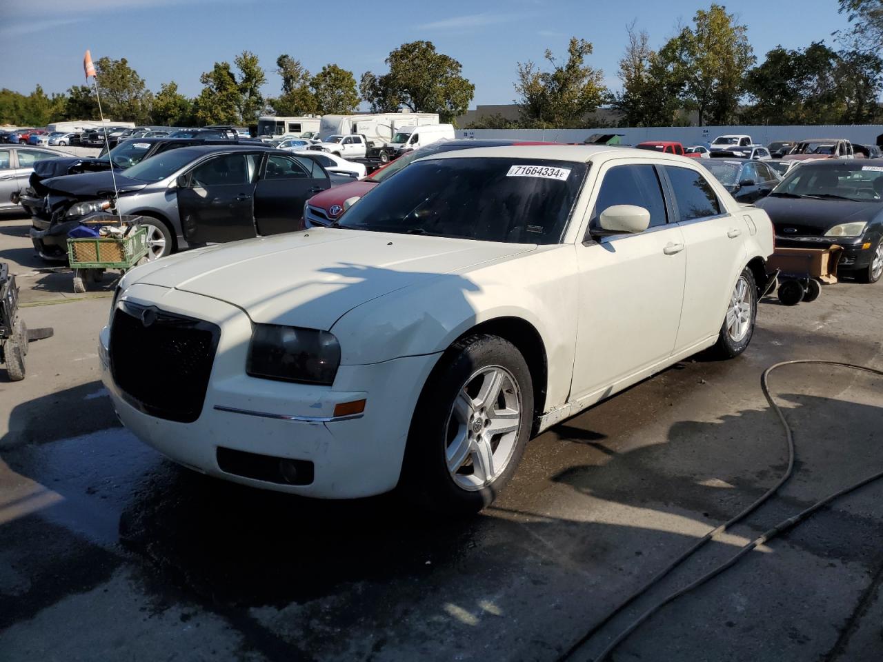 2006 Chrysler 300 Touring იყიდება Bridgeton-ში, MO - Rear End