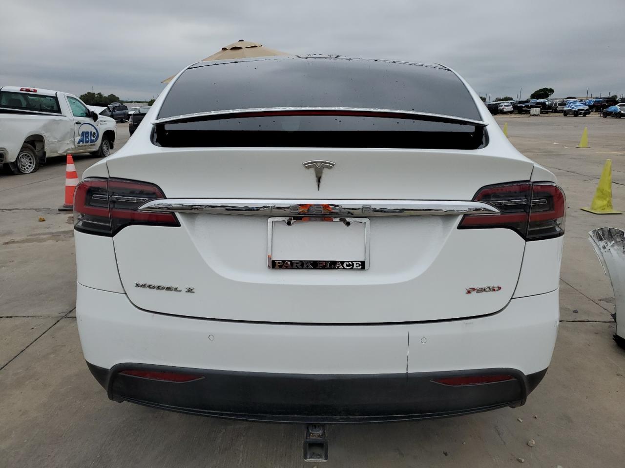 2016 Tesla Model X VIN: 5YJXCAE43GF003672 Lot: 72548544