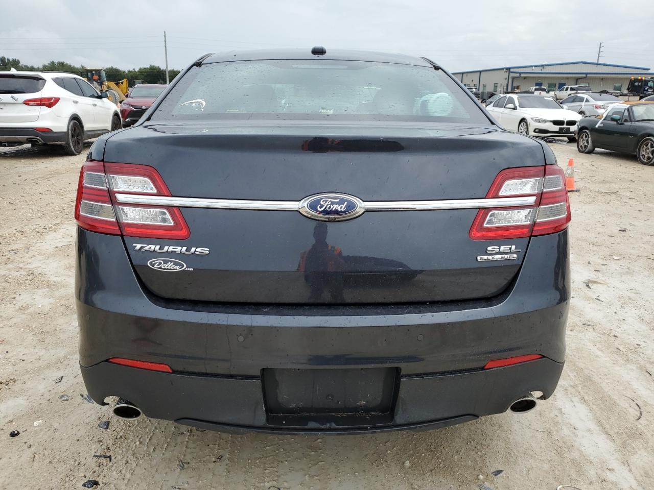 1FAHP2E87HG132044 2017 Ford Taurus Sel