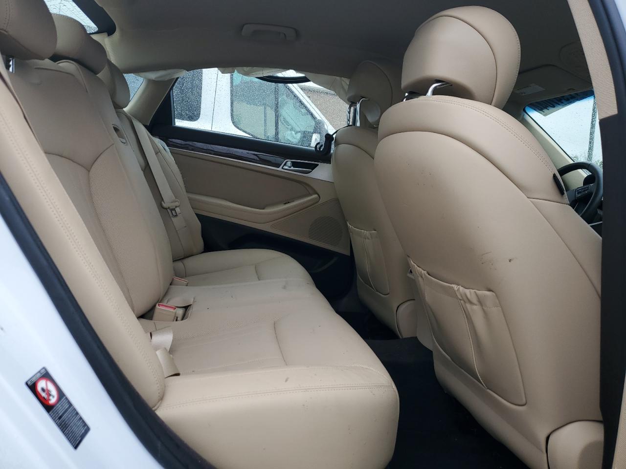 KMHGN4JE0JU240981 2018 Genesis G80 Base