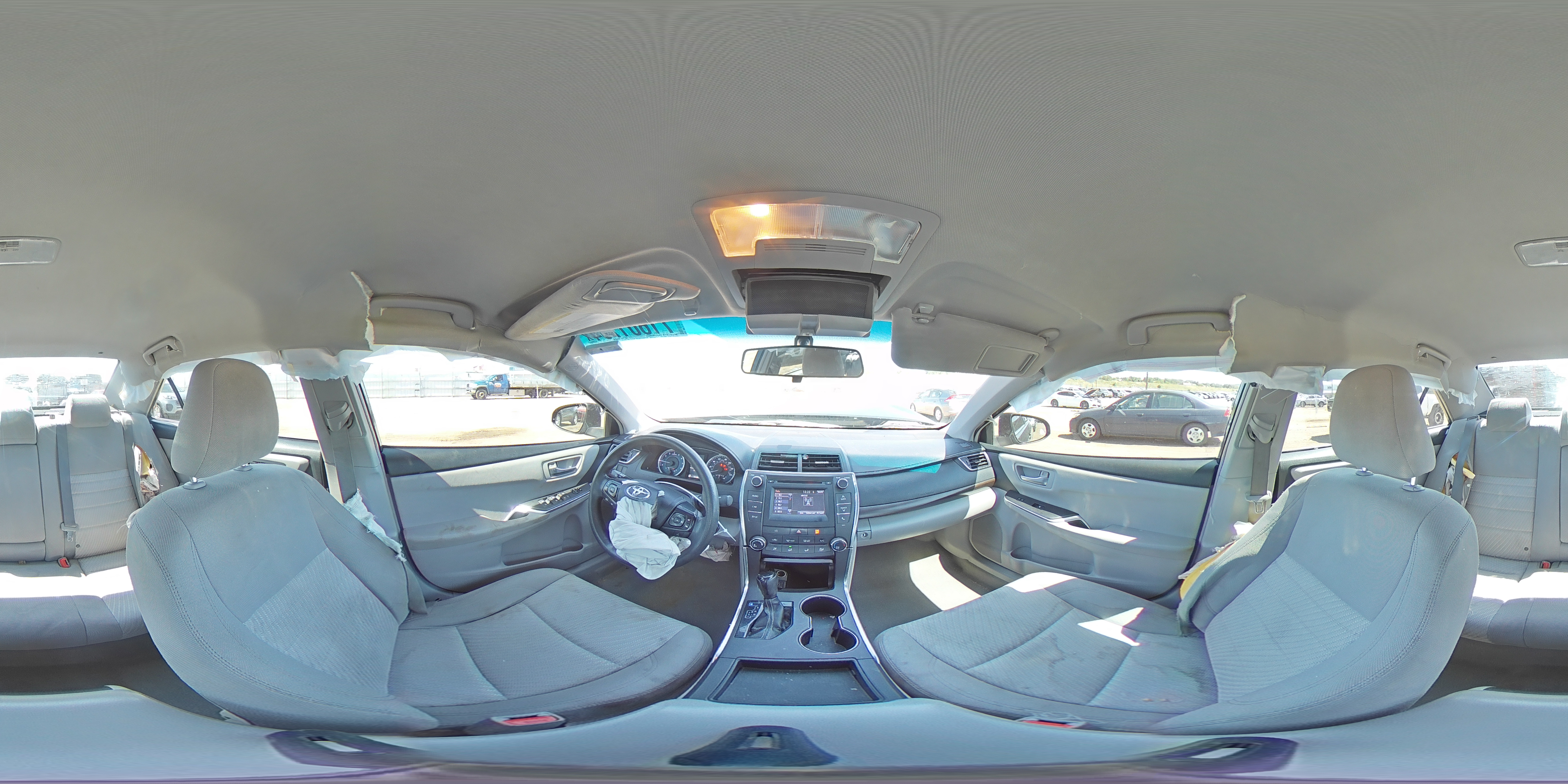 2016 Toyota Camry - Image 13