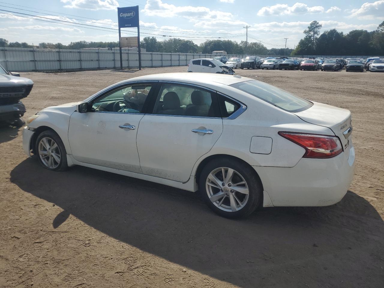 2013 Nissan Altima - Image 2