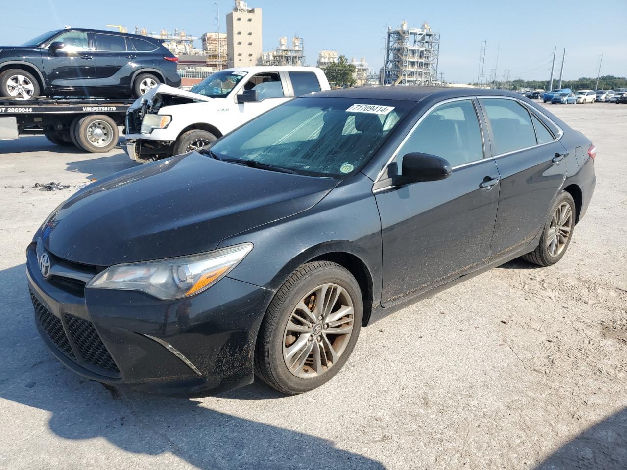 4T1BF1FK6HU425566 2017 TOYOTA CAMRY - Image 1