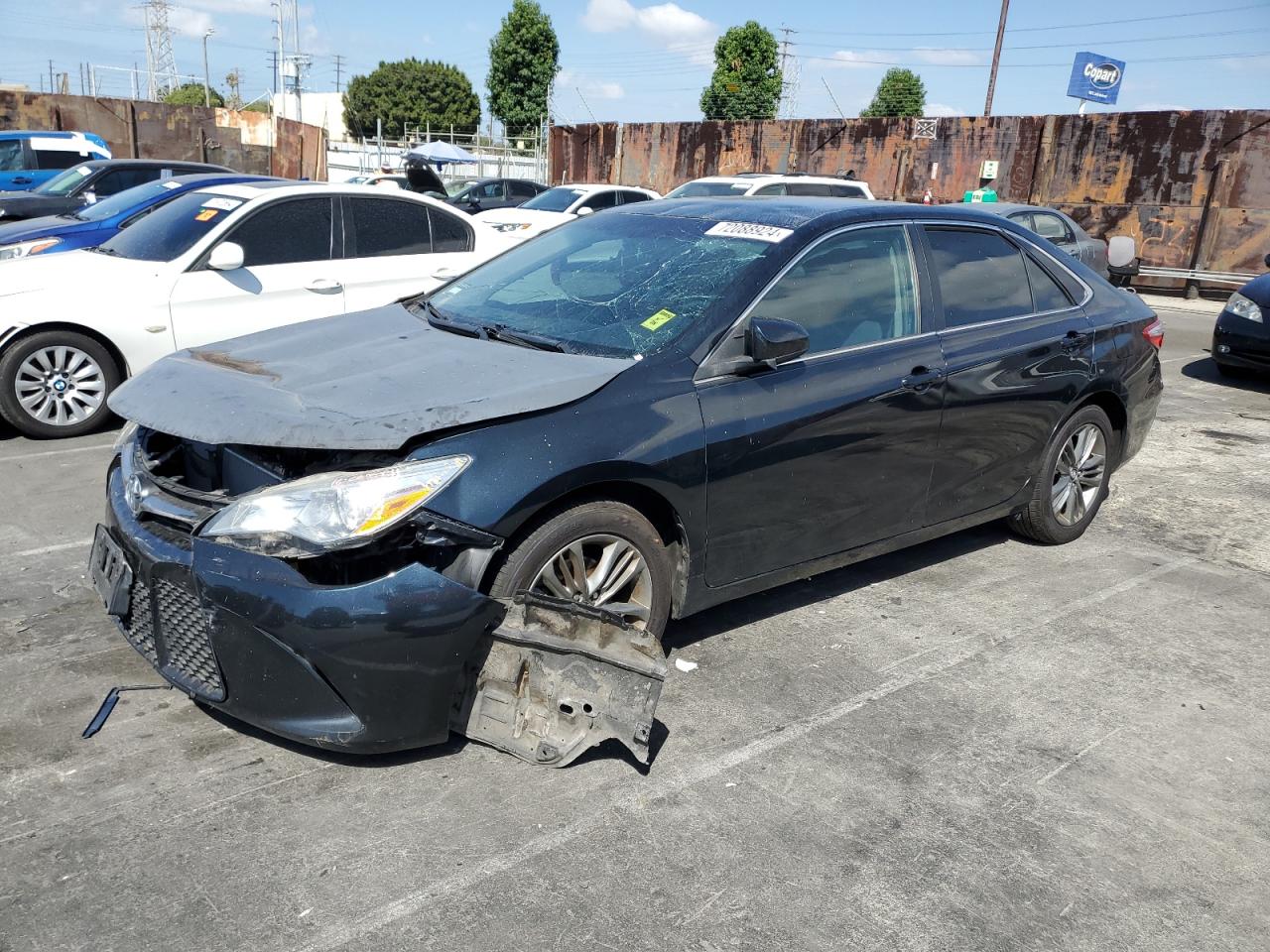 4T1BF1FK2GU263823 2016 TOYOTA CAMRY - Image 1