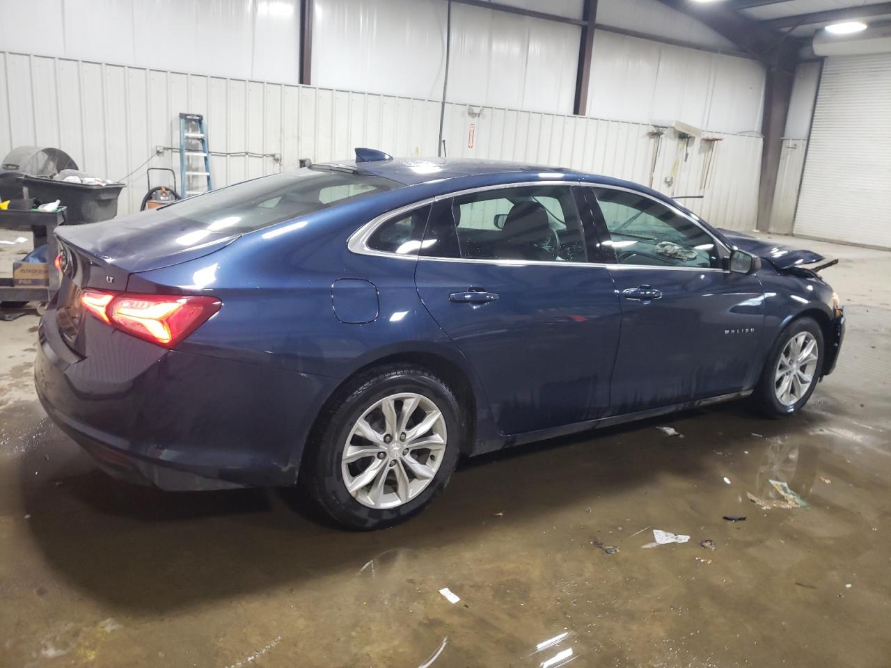 VIN 1G1ZD5ST3KF227515 2019 CHEVROLET MALIBU no.3