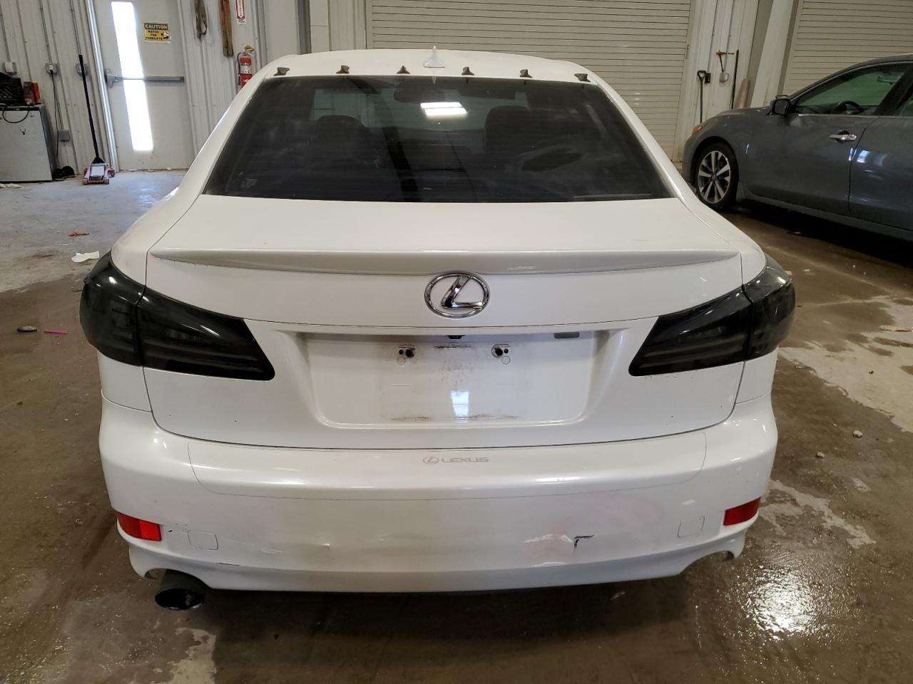 JTHCF5C29A5040117 2010 Lexus Is 250