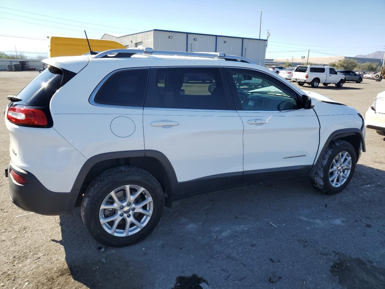 2016 Jeep Grand Cherokee - Image 3