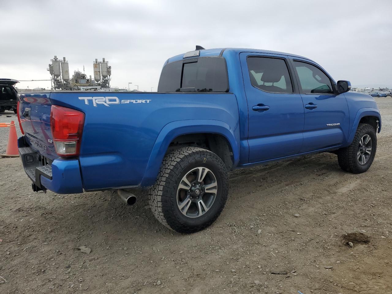 3TMAZ5CN6HM049842 2017 Toyota Tacoma Double Cab