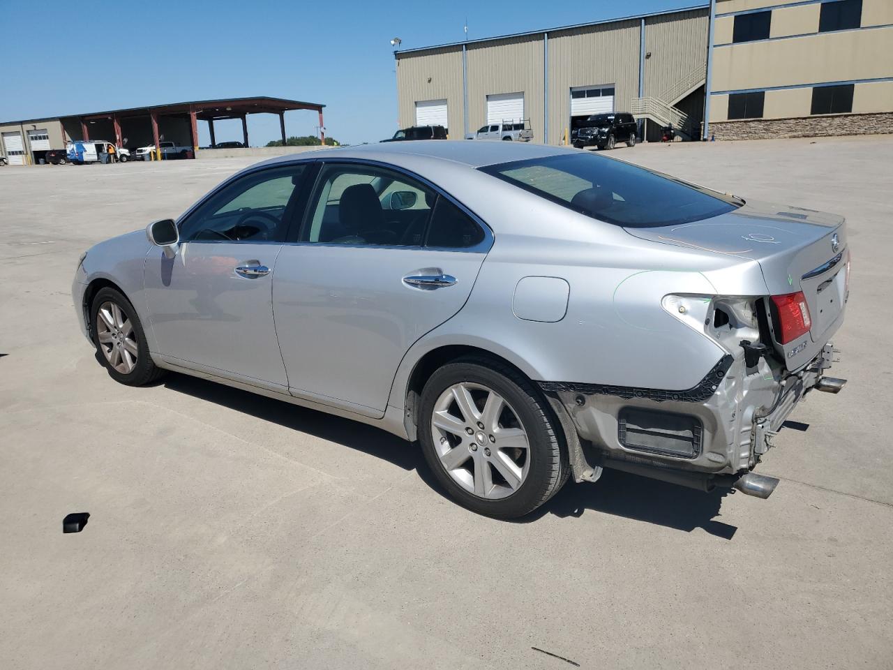 2009 Lexus ES - Image 2
