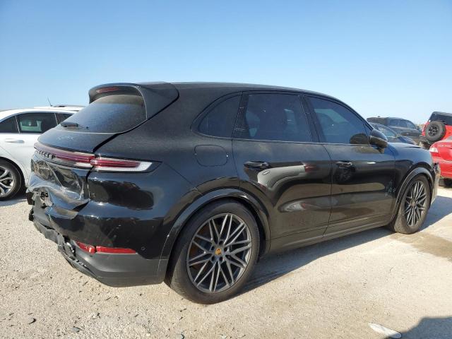  PORSCHE CAYENNE 2024 Чорний