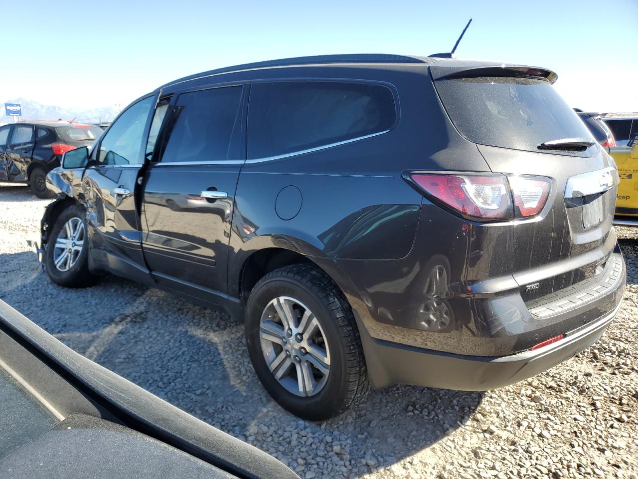 1GNKVHKD3GJ113767 2016 CHEVROLET TRAVERSE - Image 2