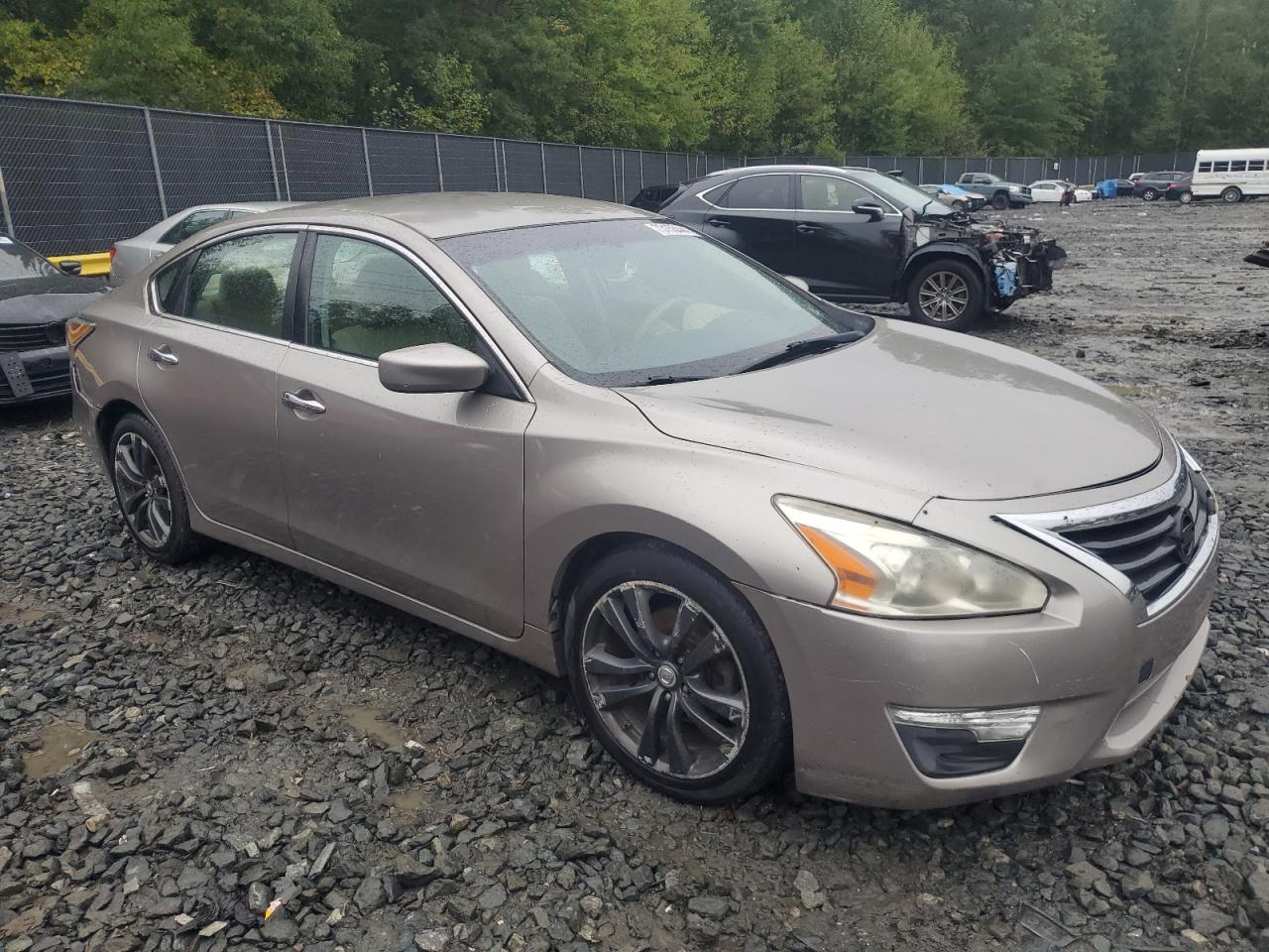 2014 Nissan Altima - Image 4