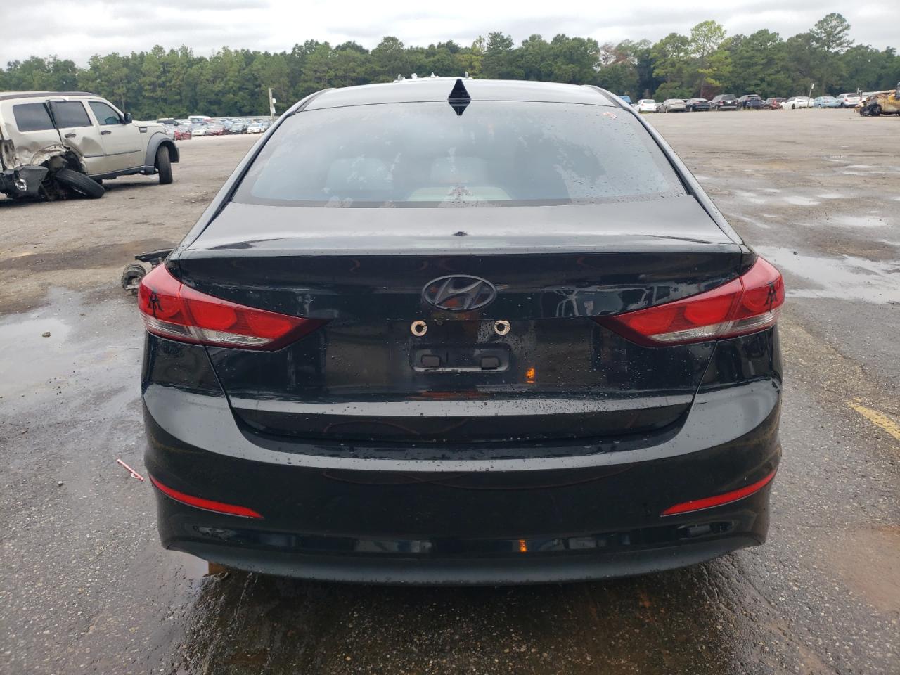 5NPD84LF2JH261636 2018 Hyundai Elantra Sel