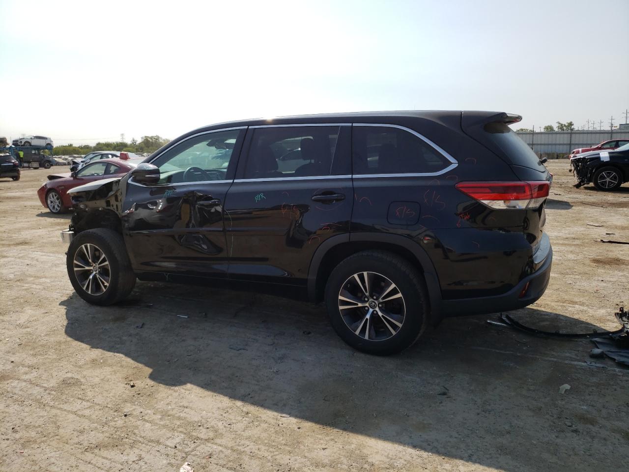 5TDBZRFH6JS897405 2018 TOYOTA HIGHLANDER - Image 2