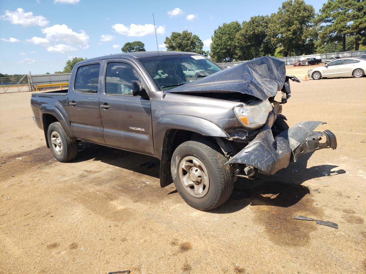 2015 Toyota Tacoma - Image 4
