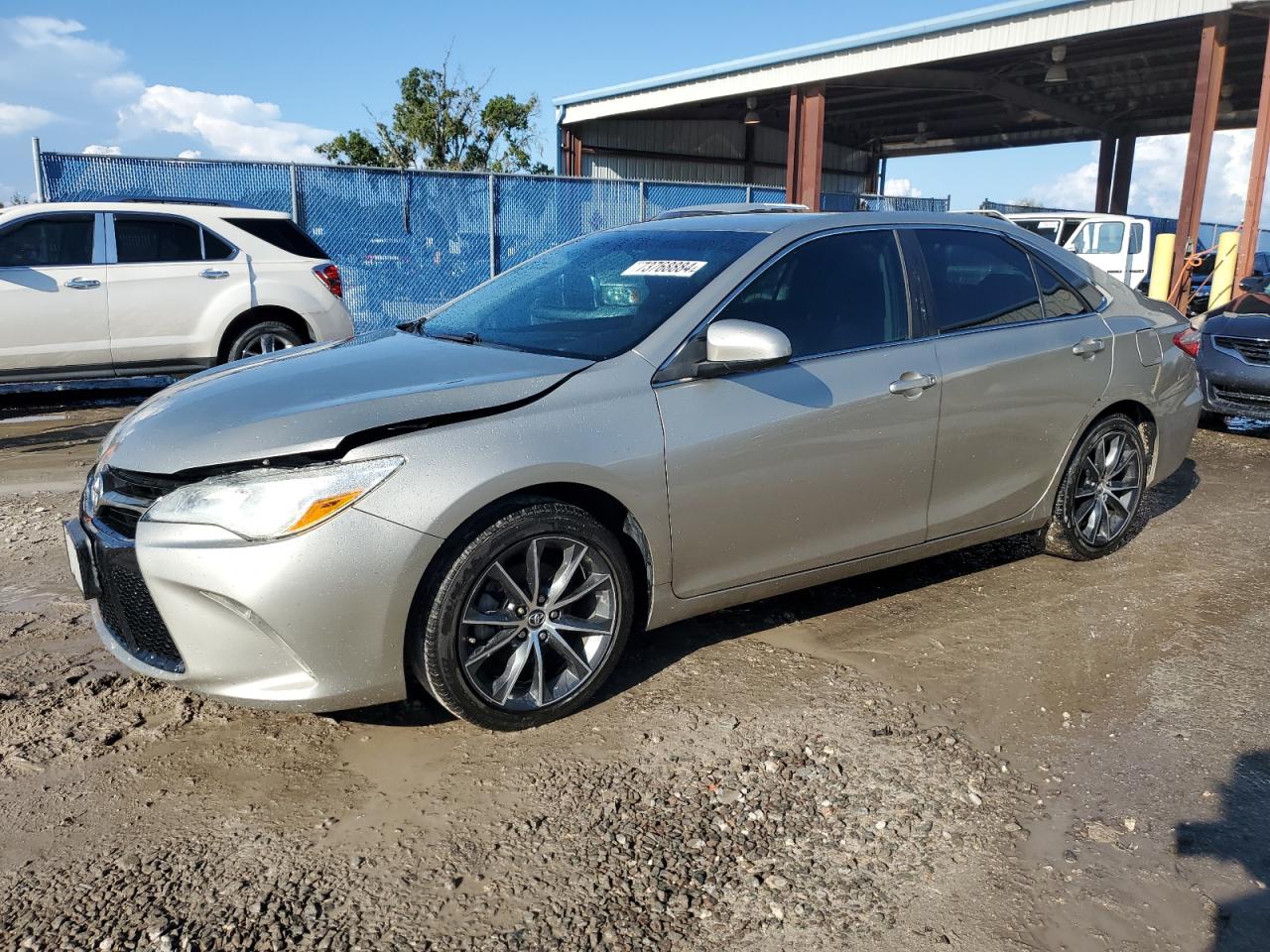 4T1BF1FK5FU488333 2015 TOYOTA CAMRY - Image 1