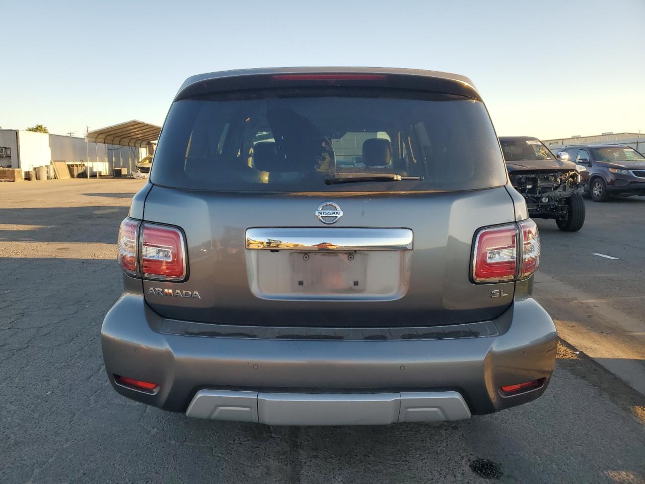 JN8AY2ND0J9052234 2018 Nissan Armada Sv