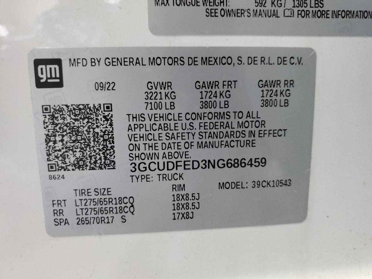 2022 Chevrolet Silverado - Image 12
