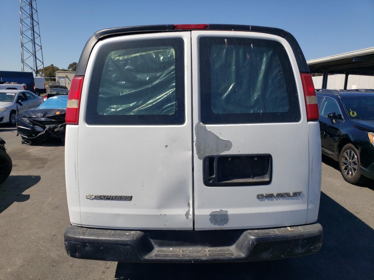 1GCGG29U851109304 2005 Chevrolet Express G2500