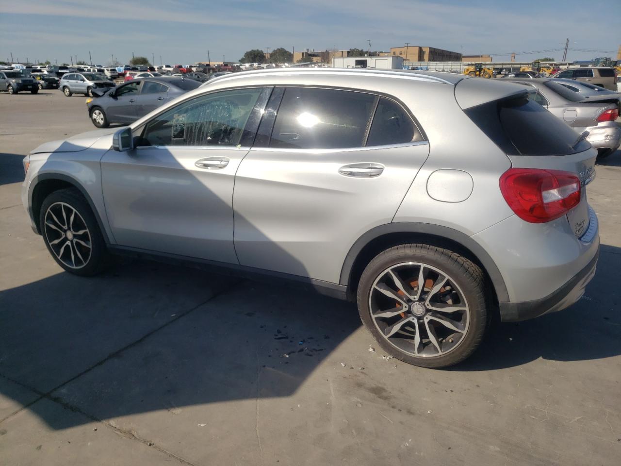 WDCTG4EB8GJ237439 2016 MERCEDES-BENZ GLA CLASS - Image 2