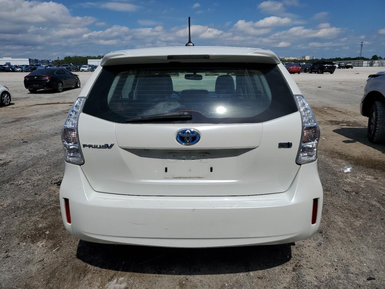 JTDZN3EU9EJ002644 2014 Toyota Prius V