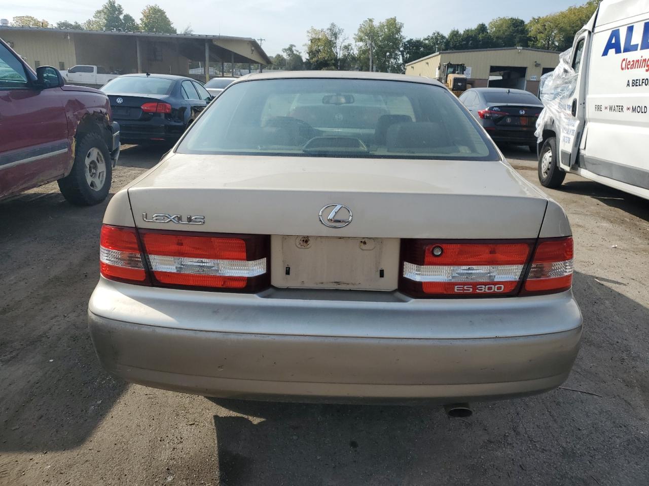 2001 Lexus Es 300 VIN: JT8BF28G010334923 Lot: 72245024